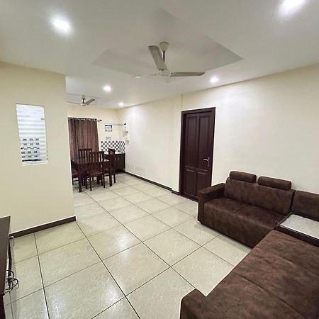 K V Suites Kochi Exterior photo