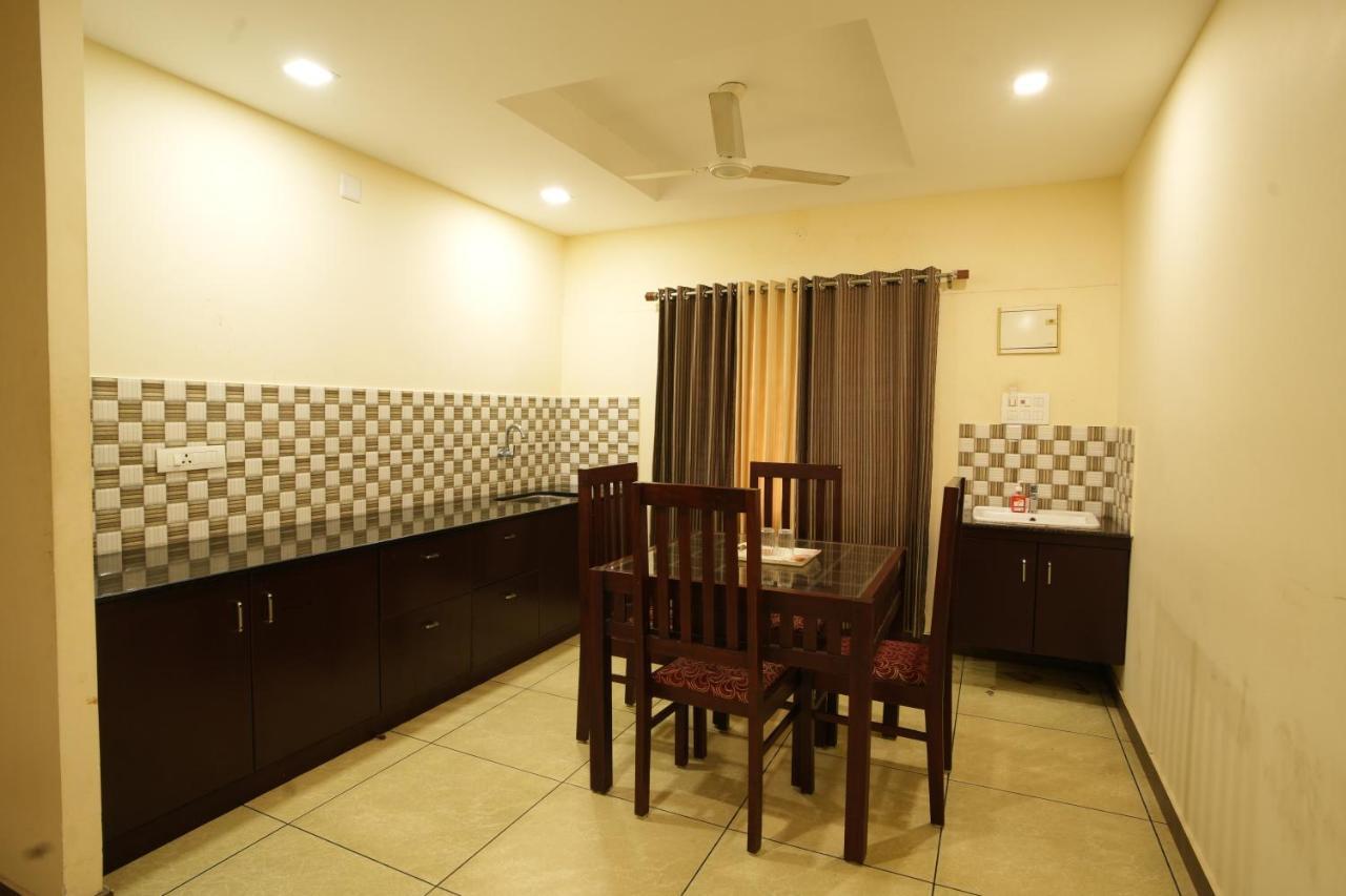 K V Suites Kochi Exterior photo