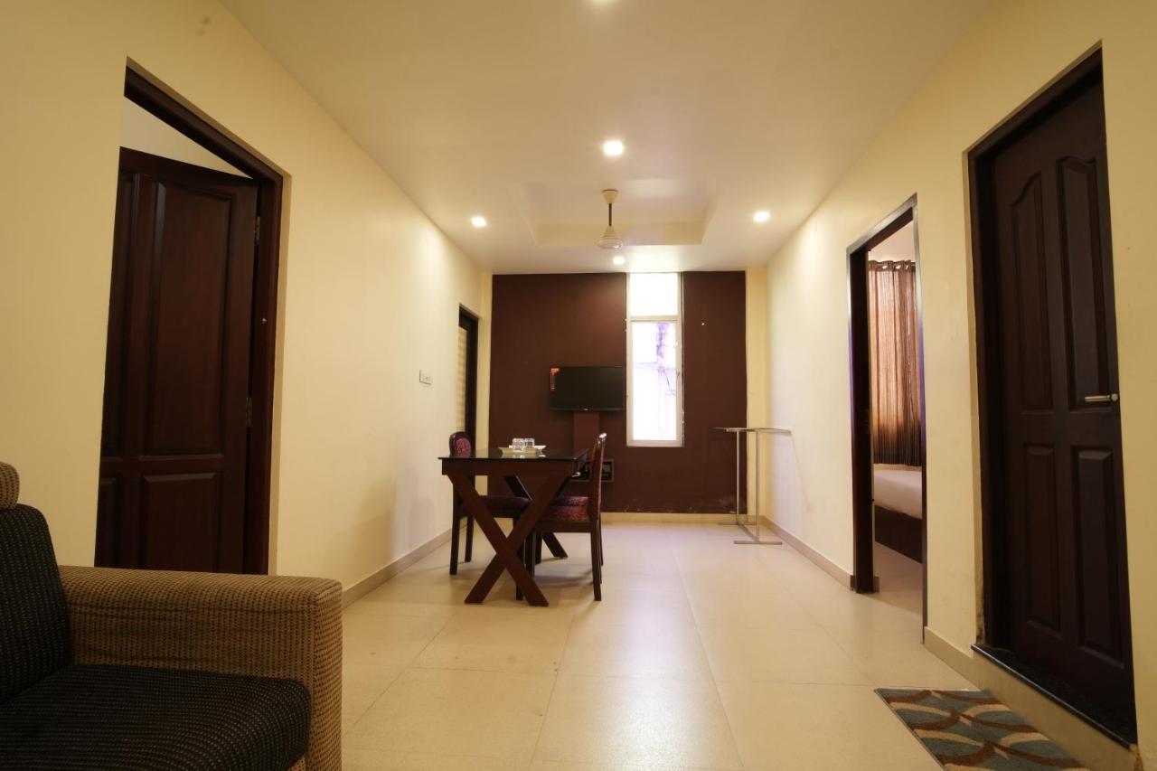 K V Suites Kochi Exterior photo