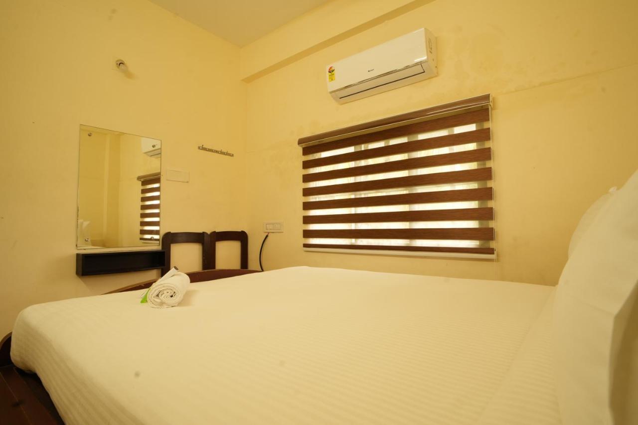 K V Suites Kochi Exterior photo