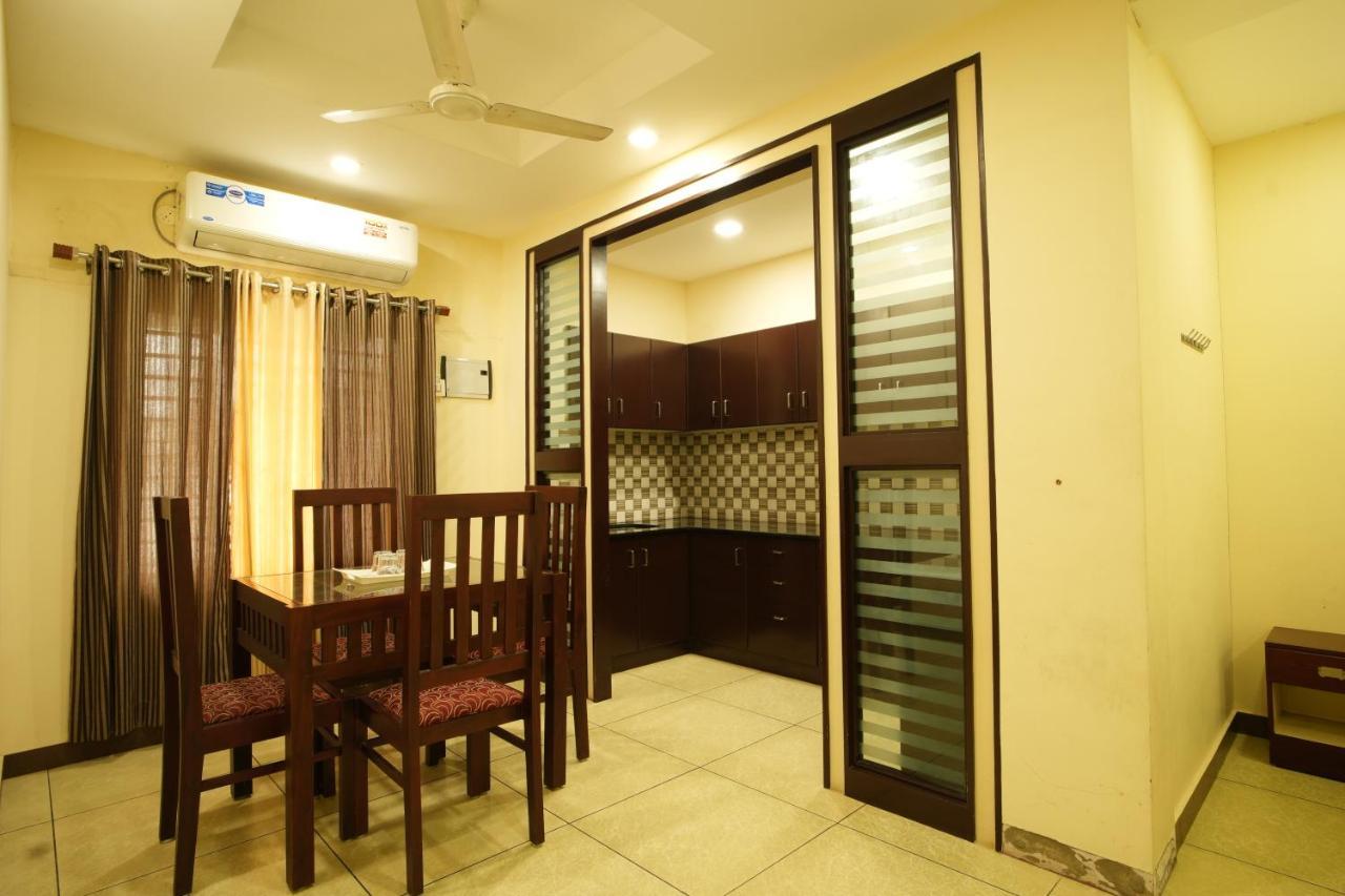K V Suites Kochi Exterior photo