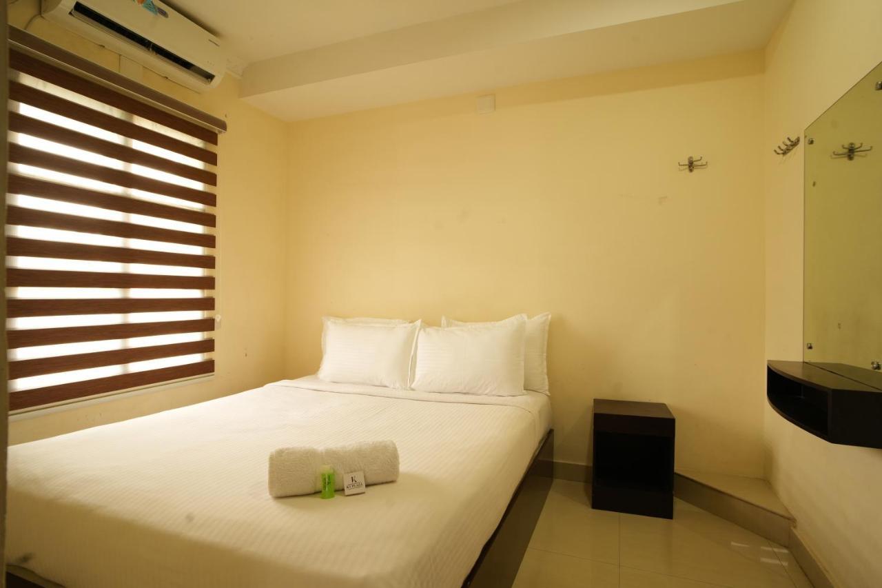 K V Suites Kochi Exterior photo
