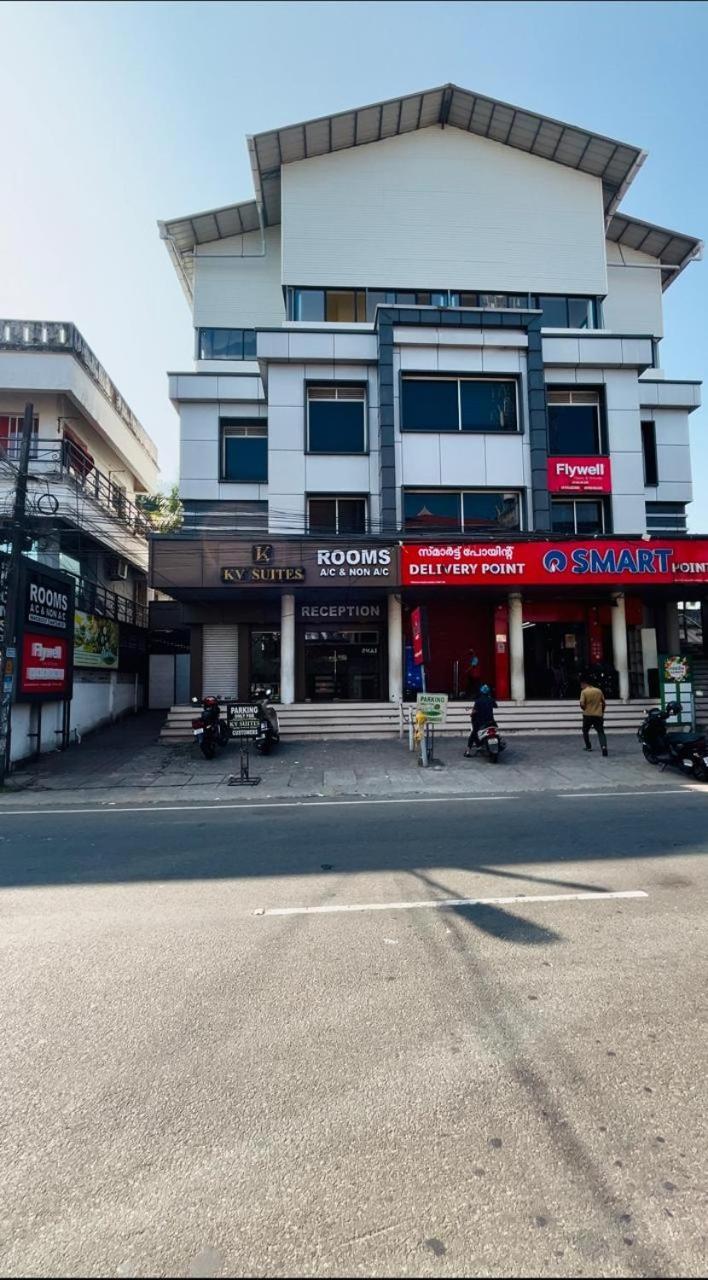 K V Suites Kochi Exterior photo