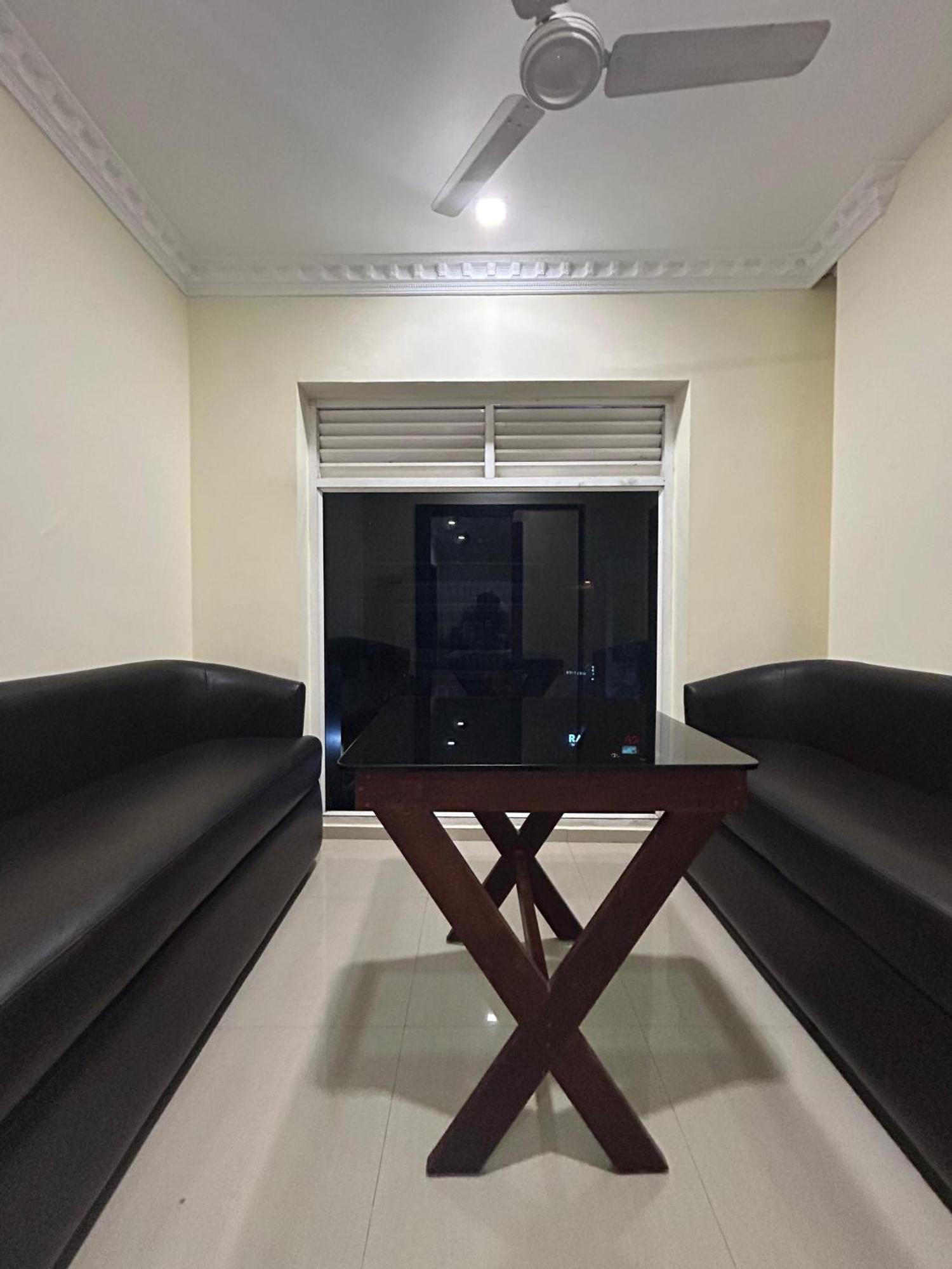 K V Suites Kochi Exterior photo