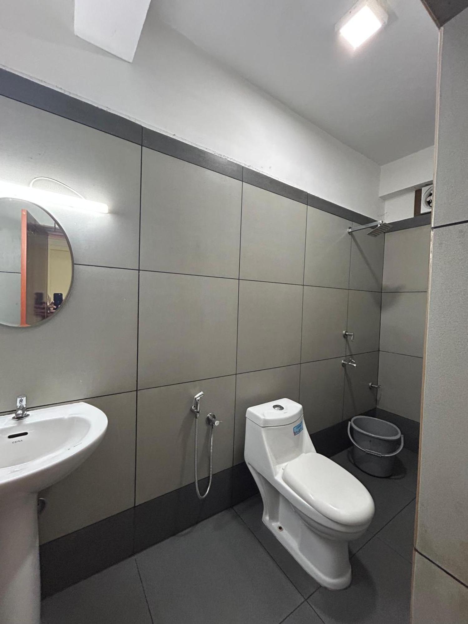 K V Suites Kochi Exterior photo