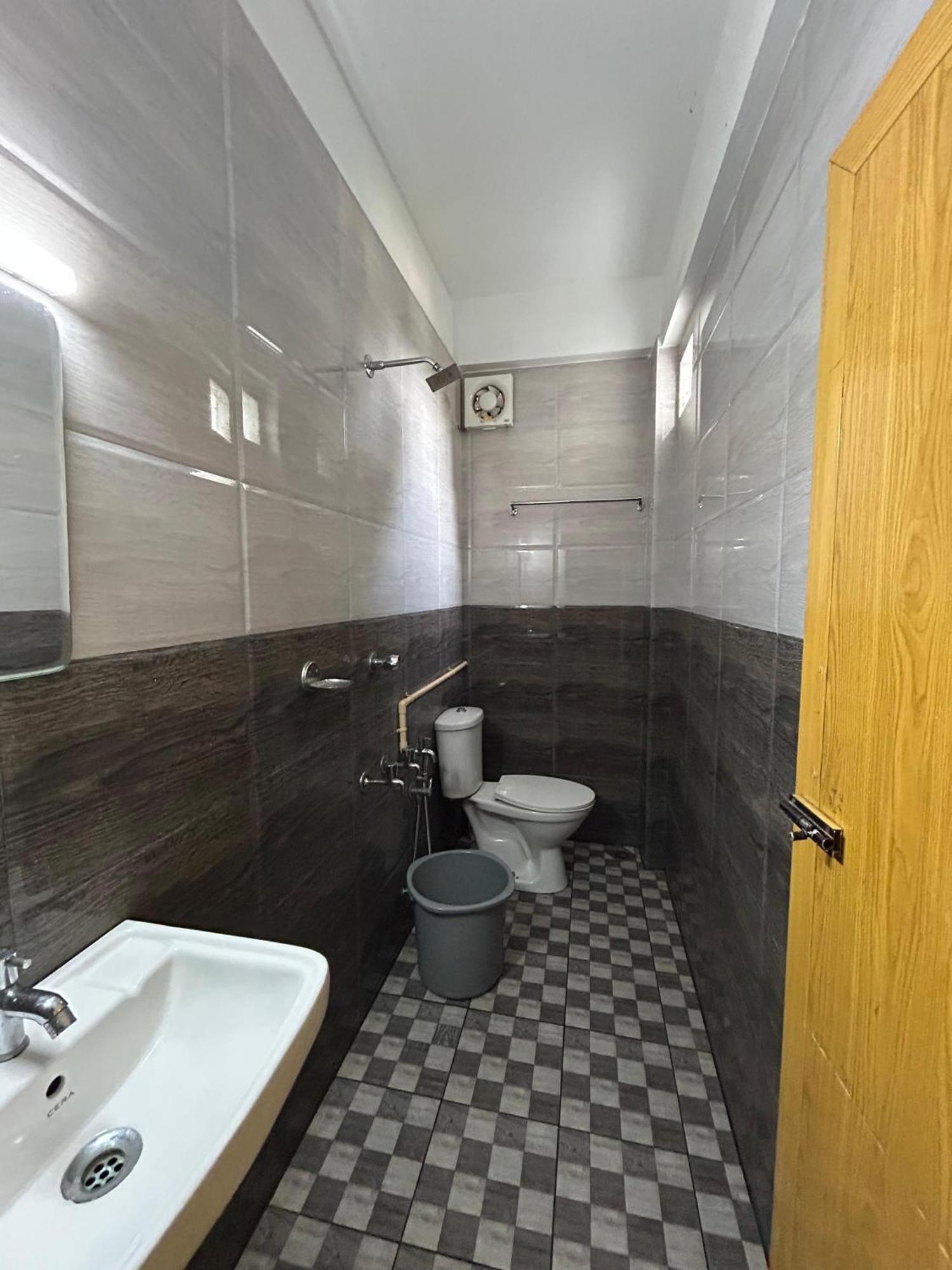 K V Suites Kochi Exterior photo